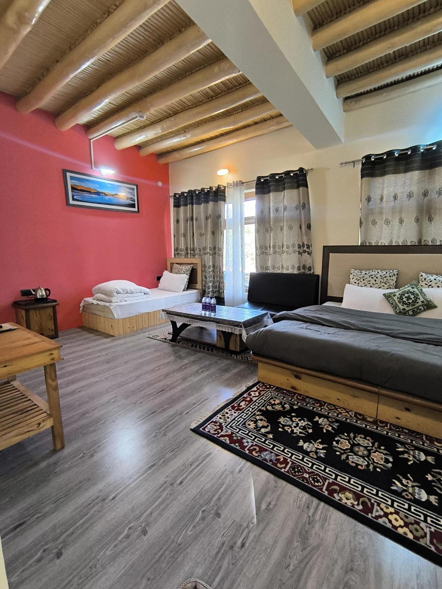 Hidden Leaf Homestay Leh Room photo